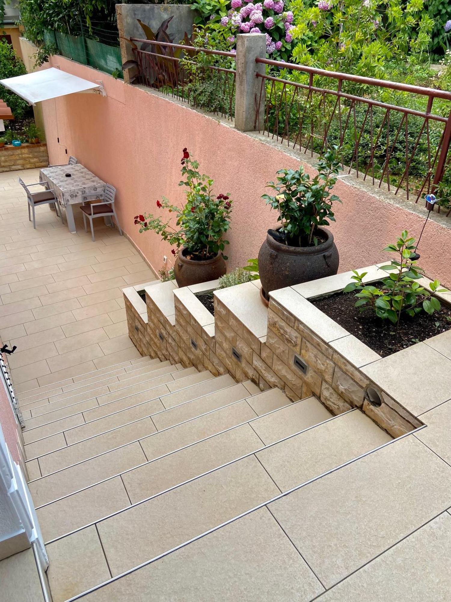 Apartments Leila Mali Lošinj Exteriör bild